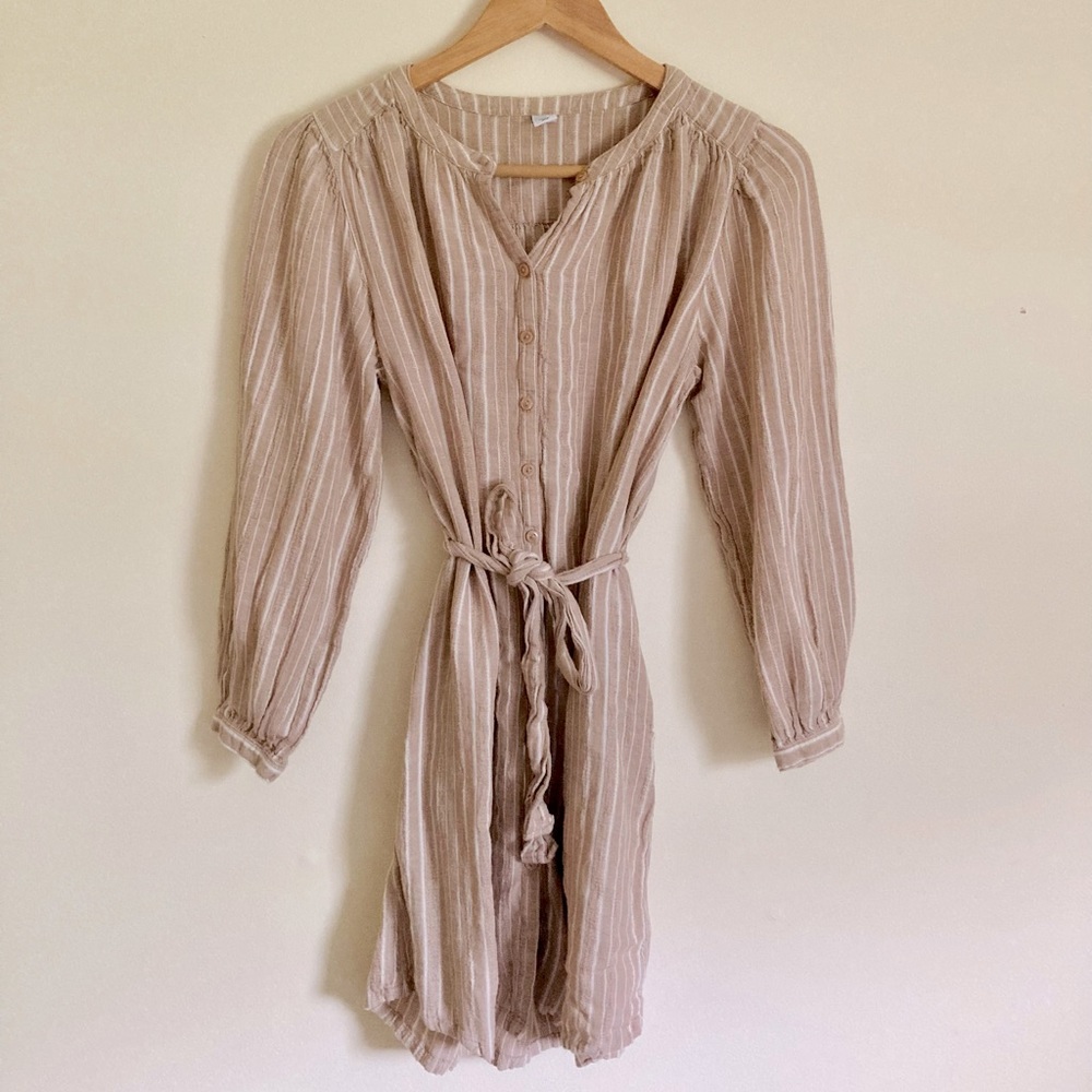 Women’s Old Navy Long Sleeve Button Up Taupe & White Striped Dress with Belt